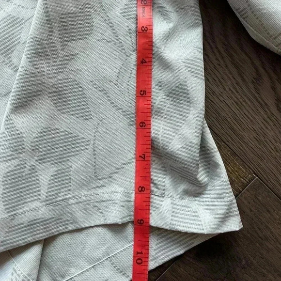 Travis Mathew Men's Atlantic Ocean Shorts Size 34 Grey Floral Golf 9" Athletic - Picture 8 of 8